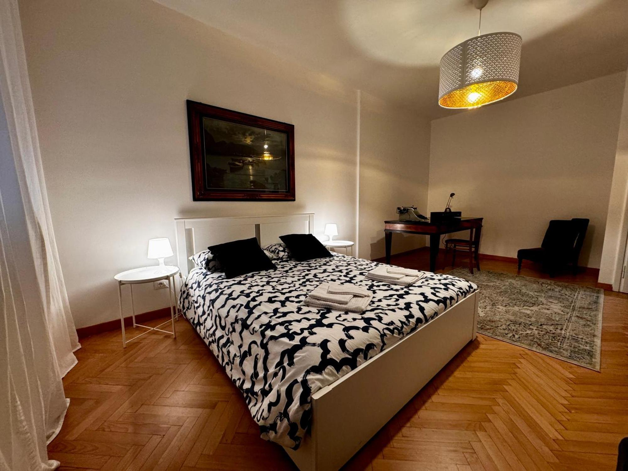 Charm & History In Trieste Luaran gambar